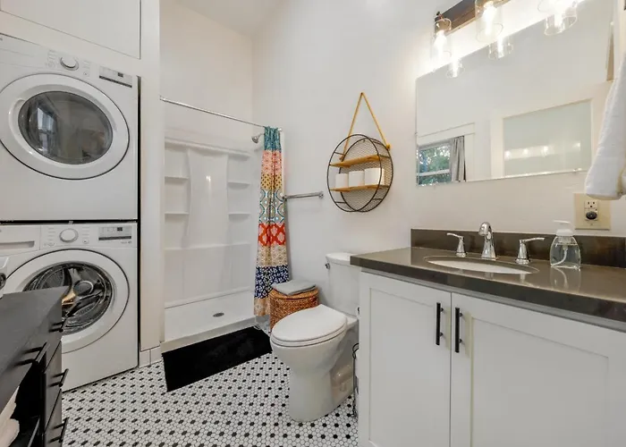 Historic Duplex, Near 4th And Congress, 1 Bedroom 1 Ba *